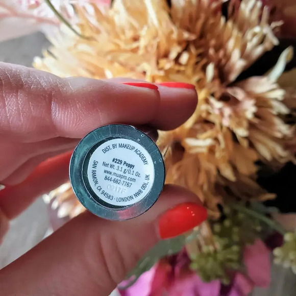 NWT MUA MakeUp Academy High Shine Lipstick 229 Poppy 3.1g - Picture 7 of 10